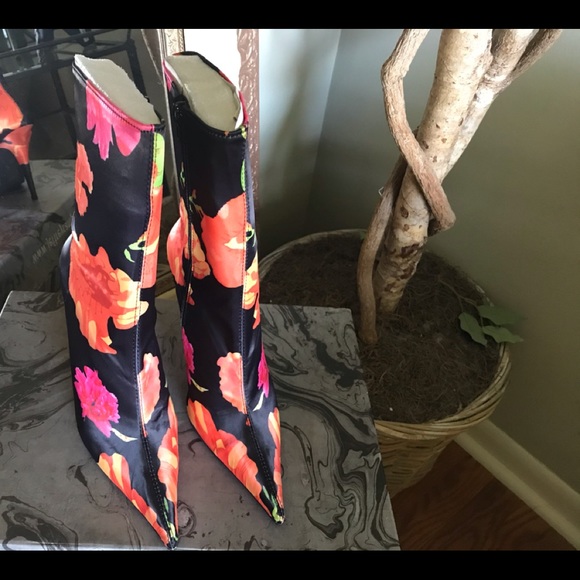 Jeffrey Campbell Floral Boot - Picture 5 of 6